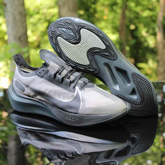 Nike Zoom Gravity Men’s Size 10.5 - Picture 1 of 12